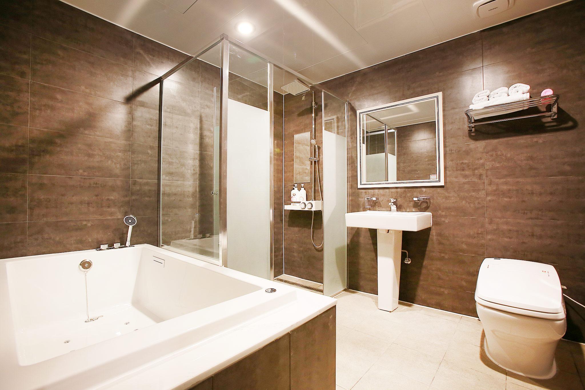 Suwon Herb Hotel 63/65
