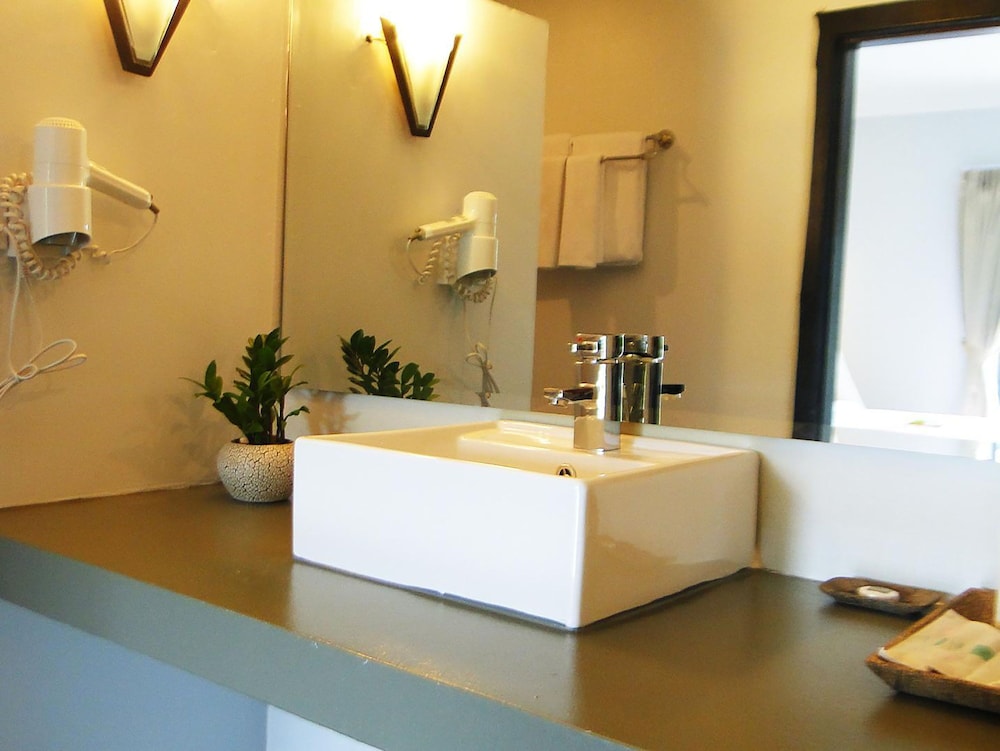 Kiri Boutique Hotel 50/50