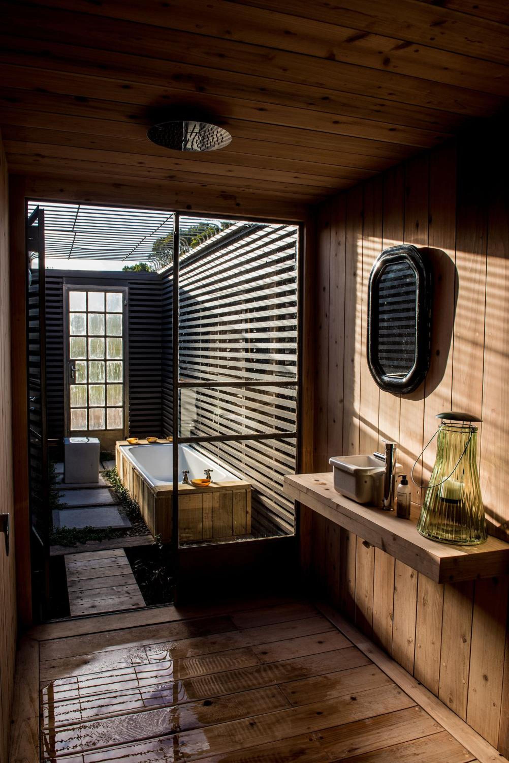 Woodcutters Forest Cottages 6/18
