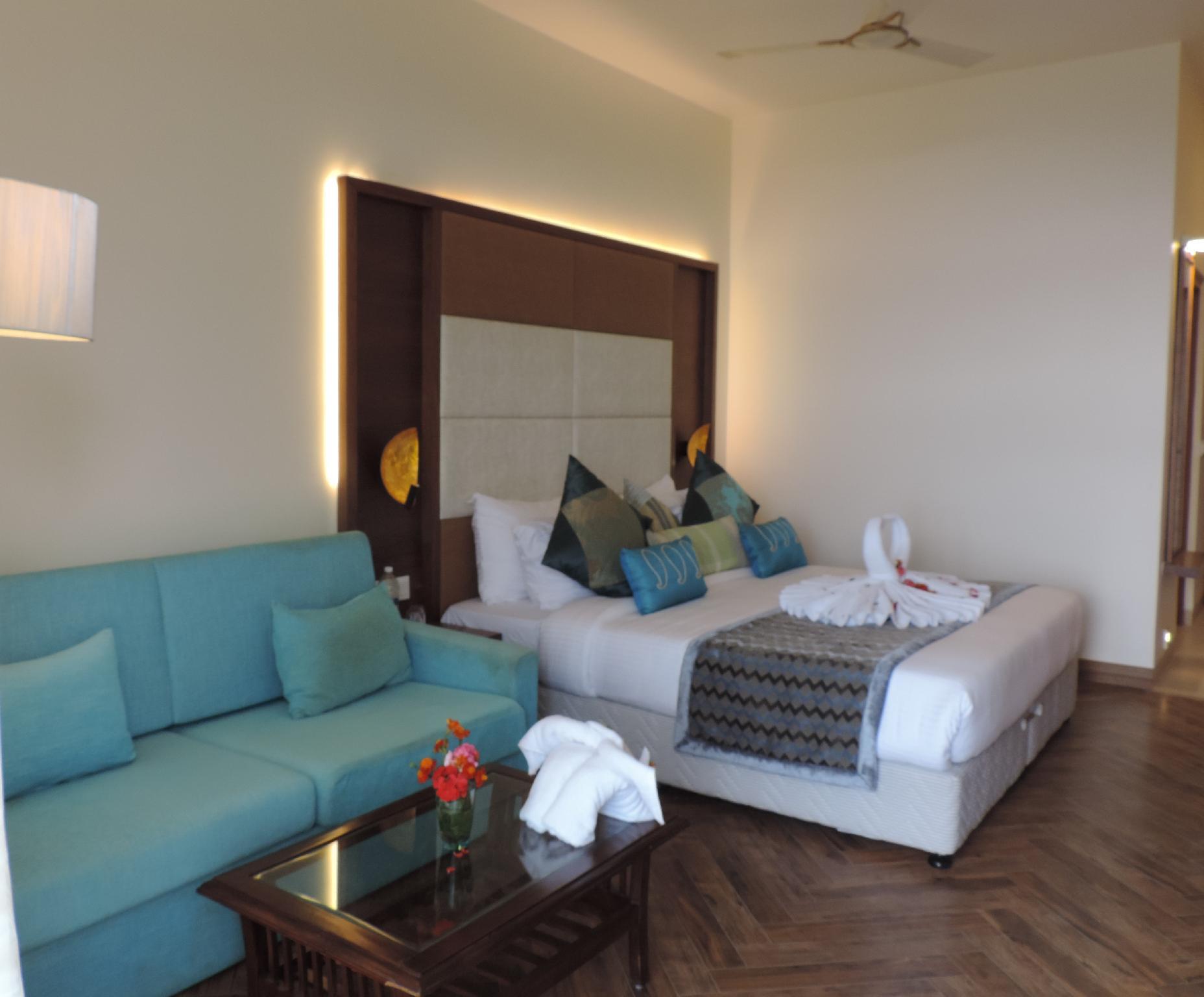 Room, Forest View, Balcony، JuSTa Luxe Mukteshwar Retreat and Spa Mukteshwar 2/2