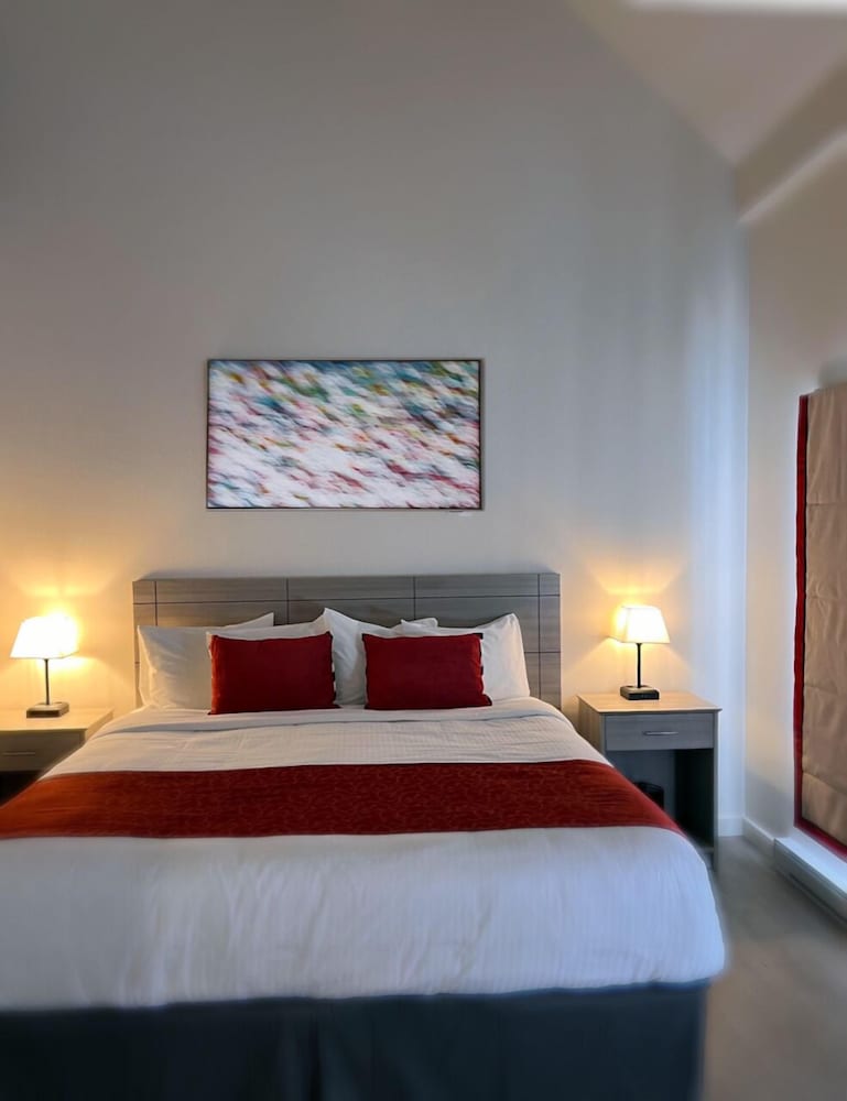 Auberge Du Grand Lac 12/50