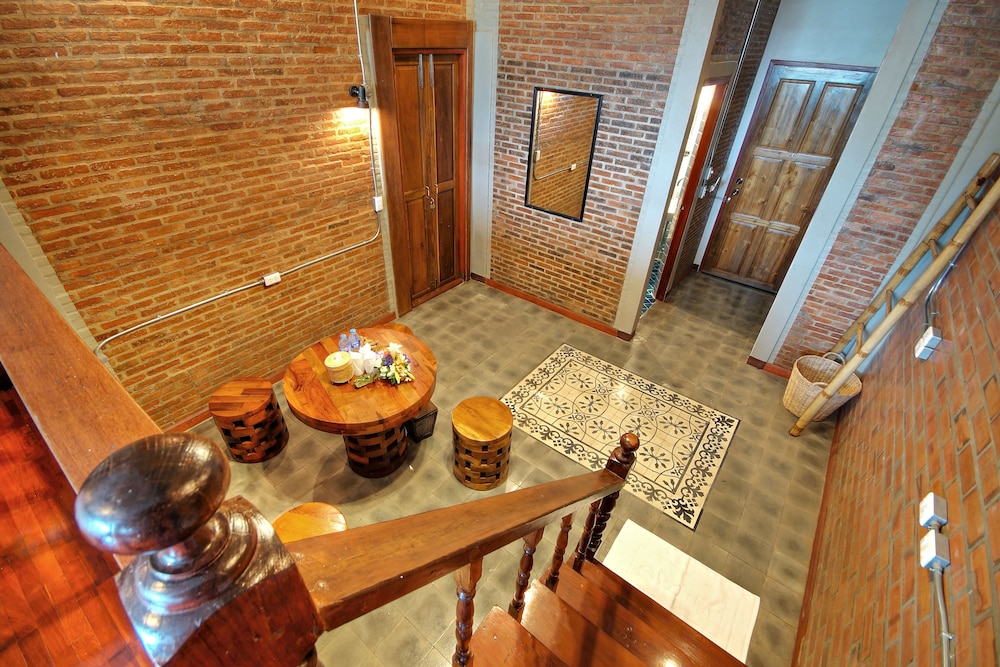 Saengpanya Home Boutique Hotel 47/65