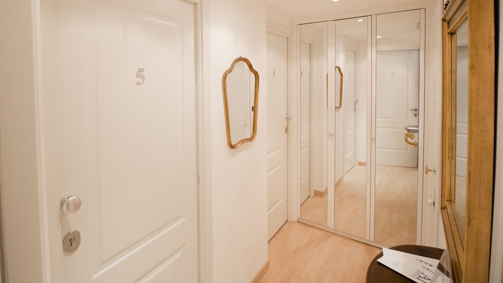 Aiello Rooms 34/37