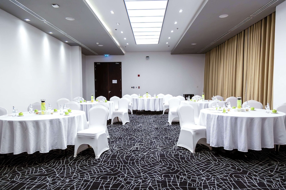 Radisson Hotel & Apartments Dammam Industry City 60/69