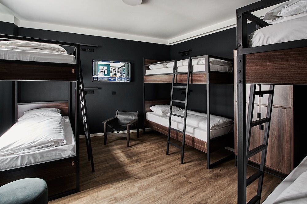 Room, Sextuple, 3 Bunk Beds