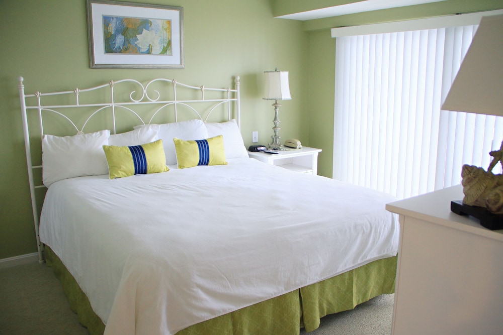 Surfside Hotel and Suites 9/57
