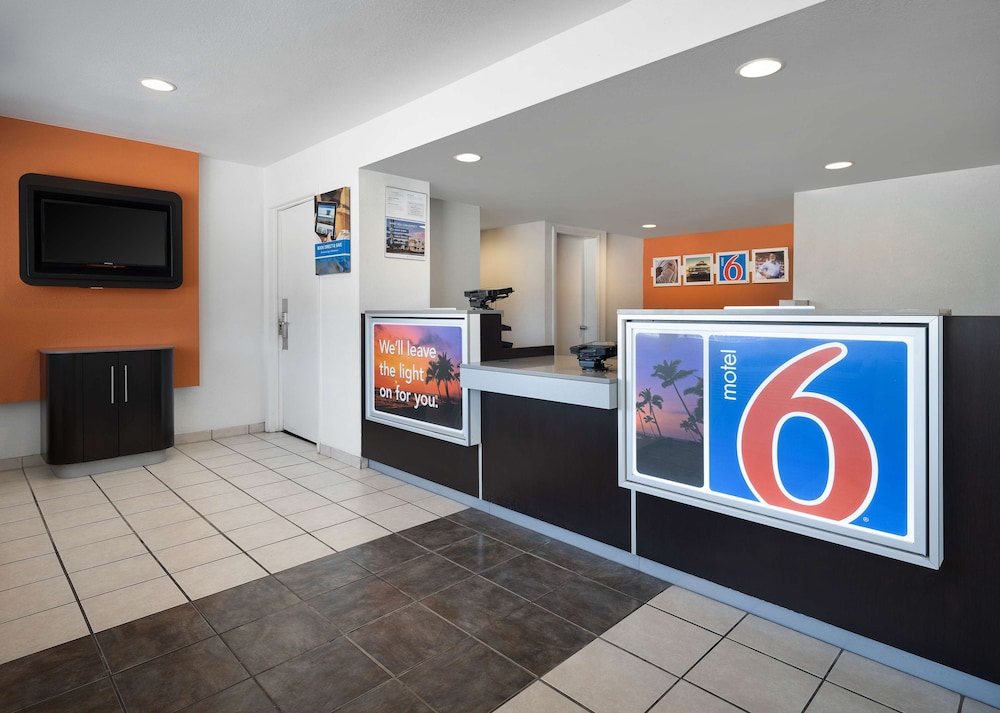 Lobby at Motel6 Temecula, CA - Historic Old Town, TEMECULA - CA