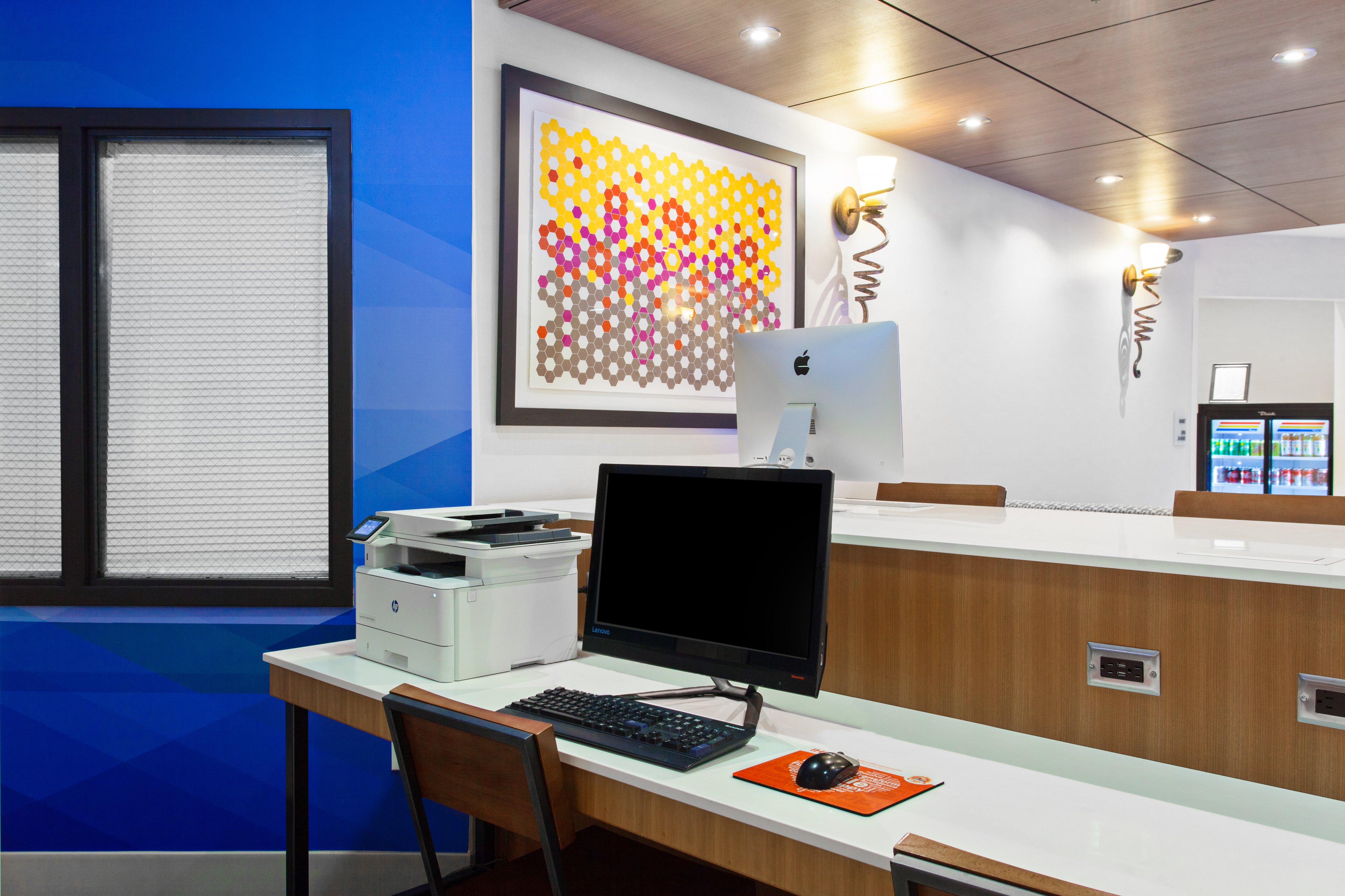 Holiday Inn Express Hotel Suites Oakland Airport 49/55