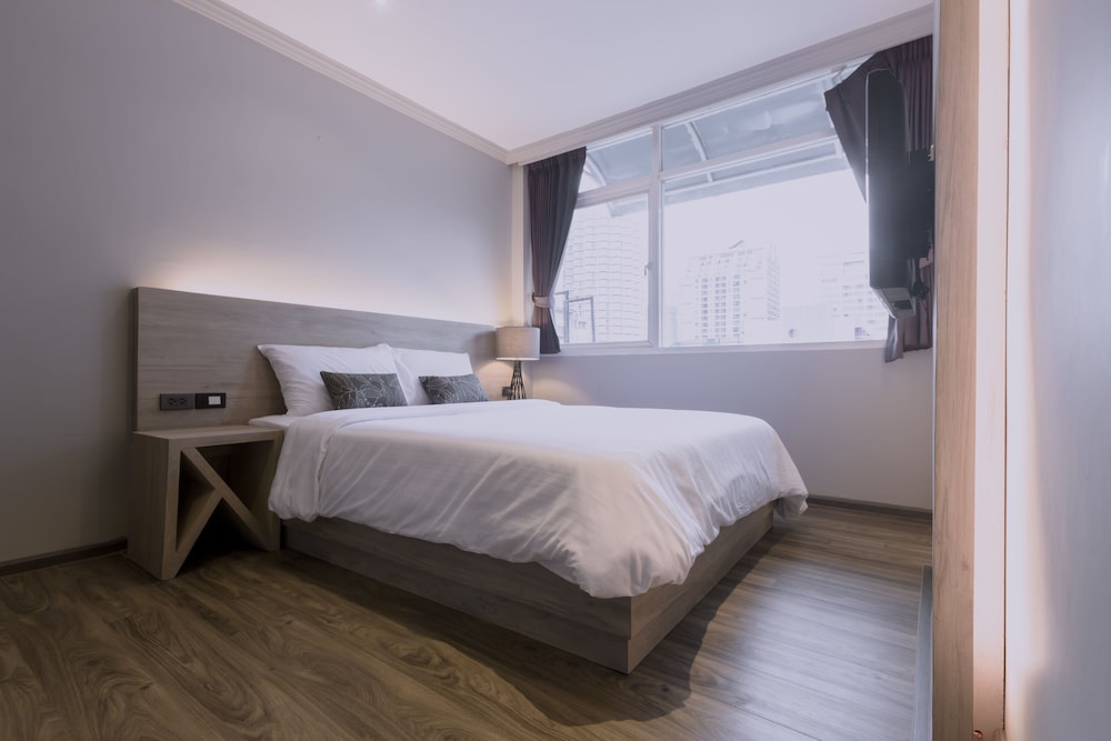 Maxim S Inn 35/64