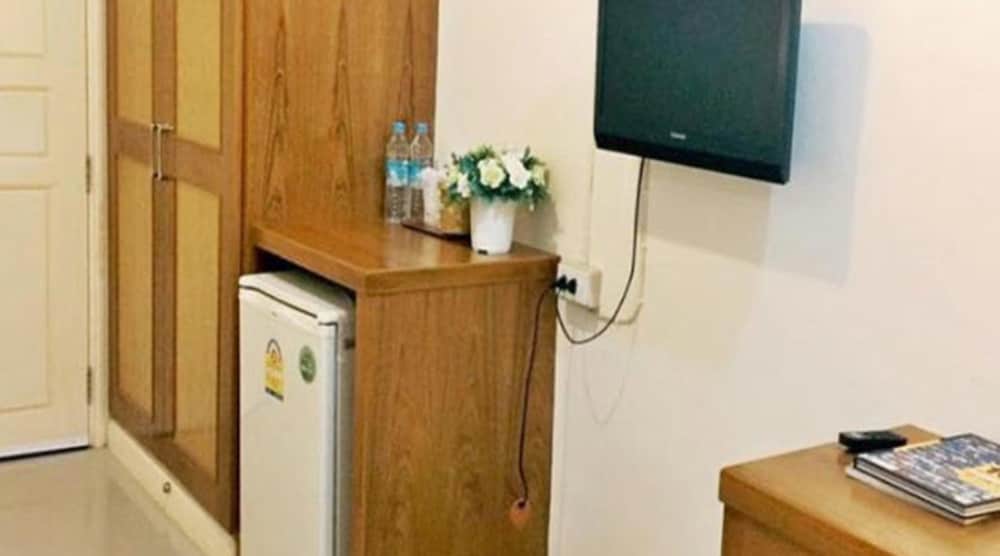 Chumphon Travelodge Hotel 27/37