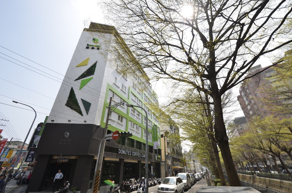 Green Hotel 1/63