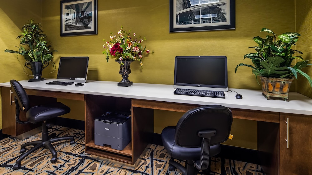 Best Western Plus McDonough Inn & Suites 47/55
