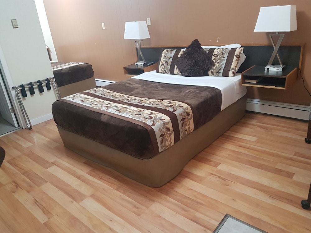 Parkway Motel & European Lodges 29/64