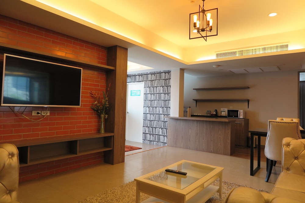 V20 Boutique Hotel 56/76