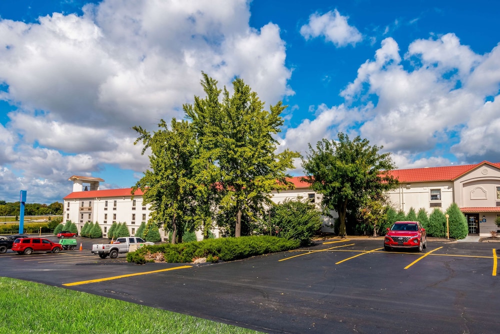 Motel6 Hazelwood, MO in HAZELWOOD - MO