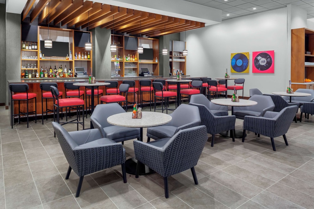 Hyatt Place Athens Downtown 45/62