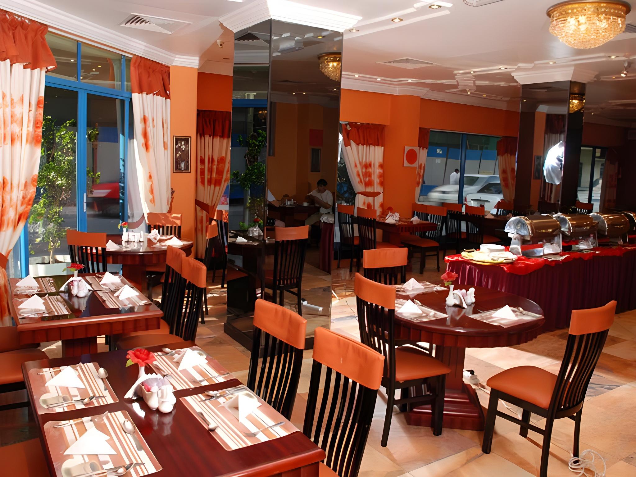 restaurant cafeteria
