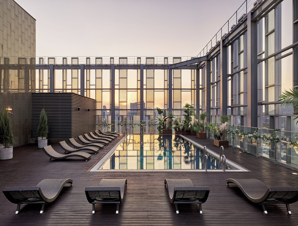 Novotel Ambassador Seoul Dongdaemun Hotels and Residences 68/75