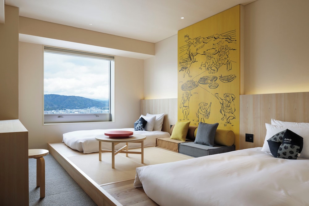 2 BEDROOMS, BASIC, TWIN BEDS, CITY VIEW