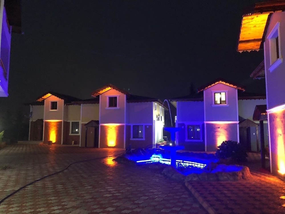 Zarha Mountain Resort 12/72