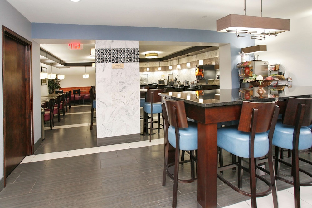 Best Western Executive Inn Battle Creek 36/46