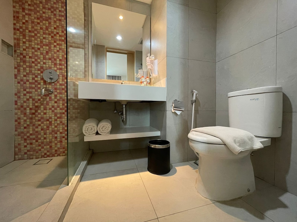 Palm Park Hotel Surabaya 46/46