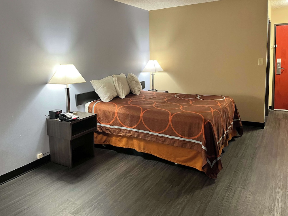Motel6 Litchfield, IL 28/52