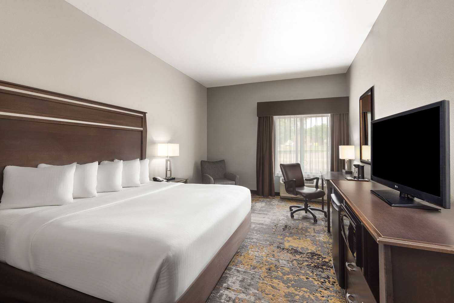 La Quinta Inn Suites By Wyndham Sioux Falls 13/55