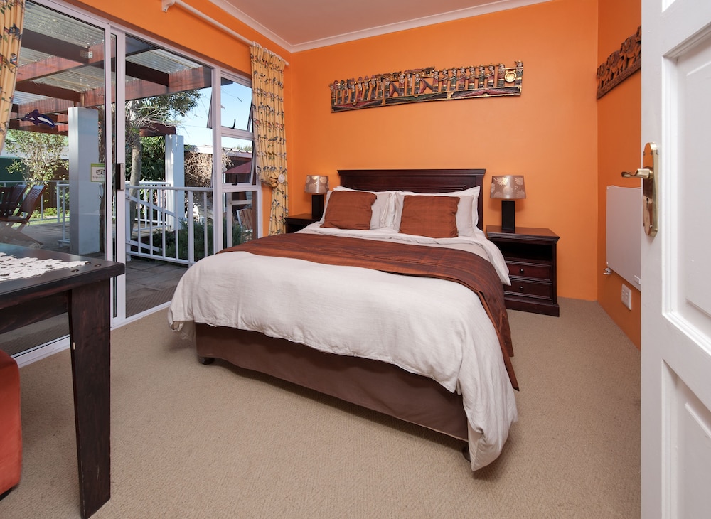 2 BEDROOMS, COMFORT, APARTMENT