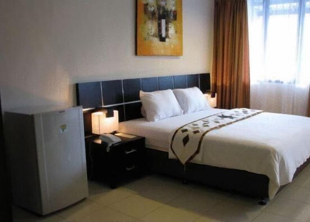 Puri Chorus Hotel 26/57
