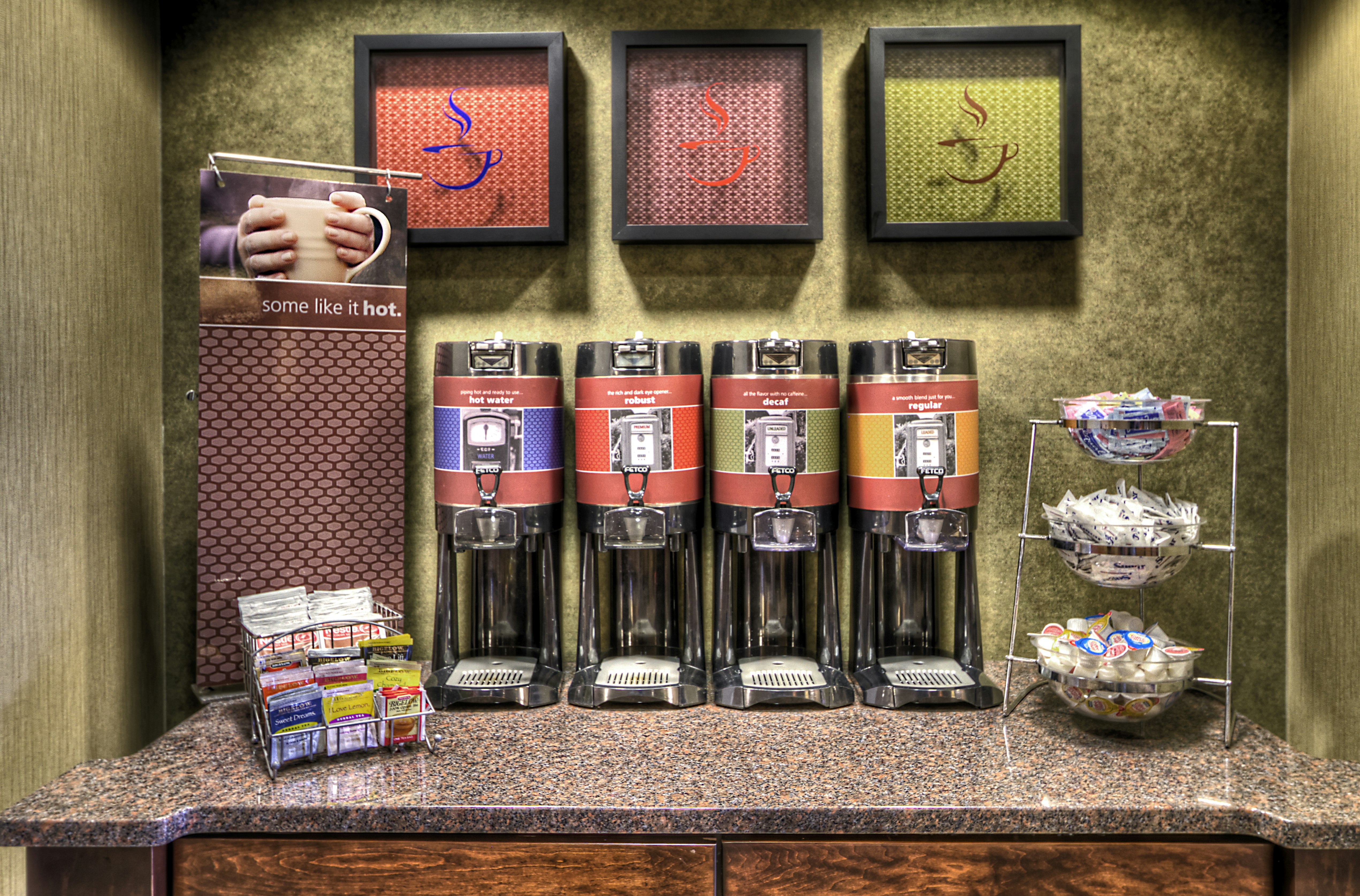Hampton Inn & Suites Kalamazoo-Oshtemo 18/42