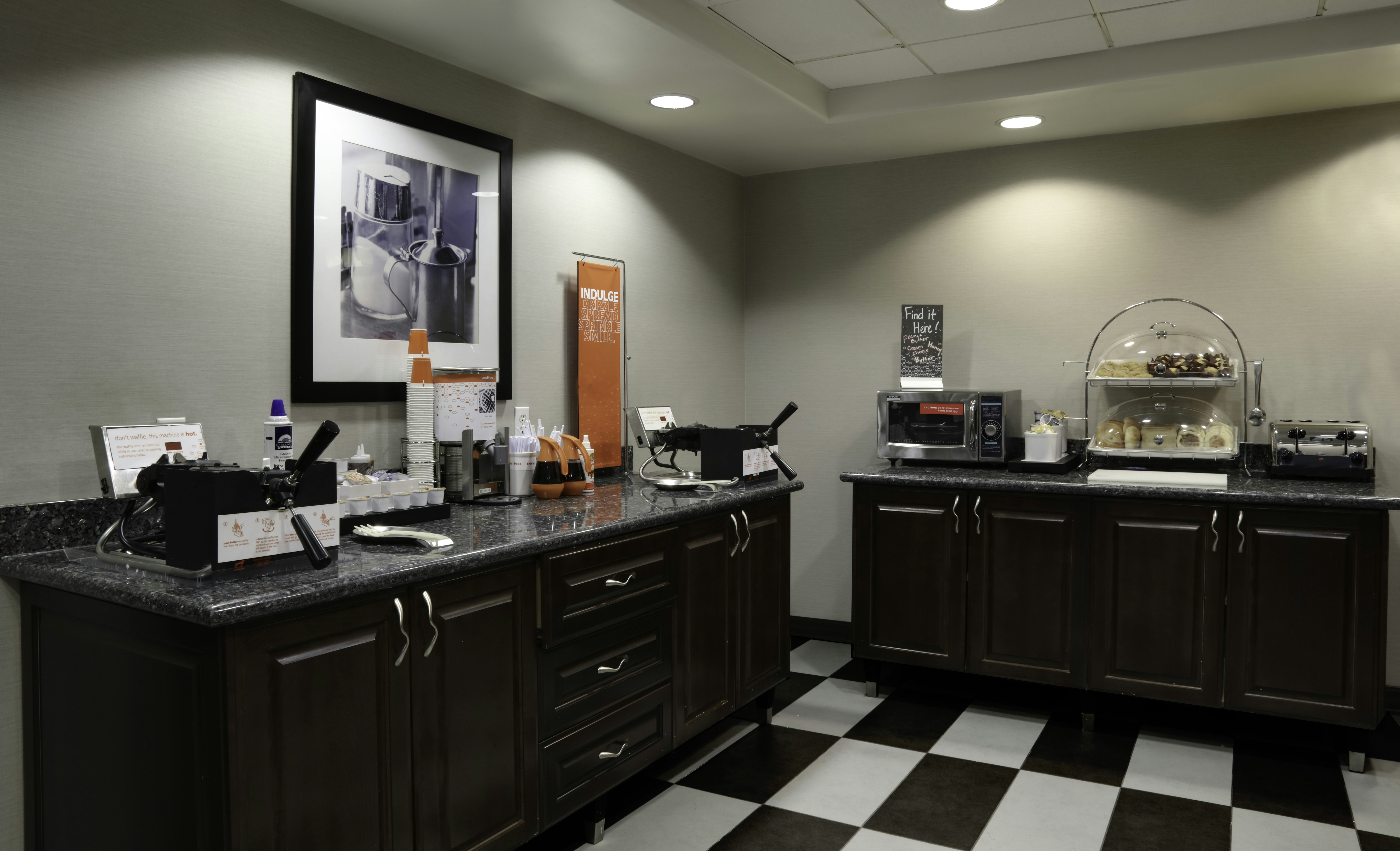 Hampton Inn & Suites Temecula 7/40