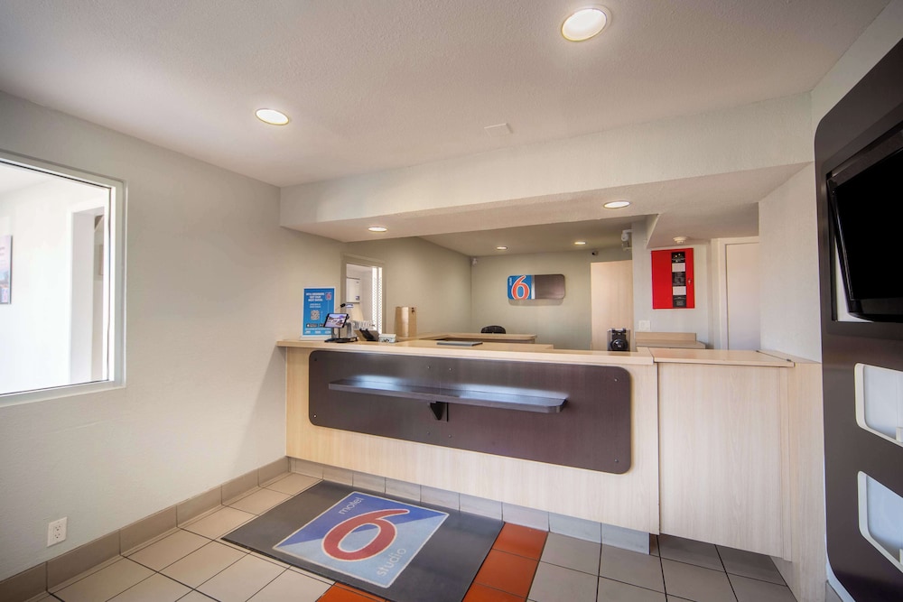 Motel6 Del Rio, TX 13/56