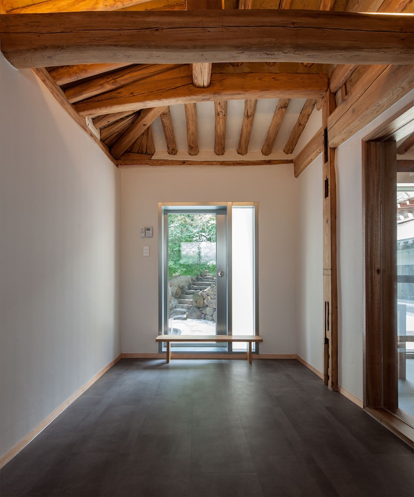 Hanok Residence Hotel Side 29/53