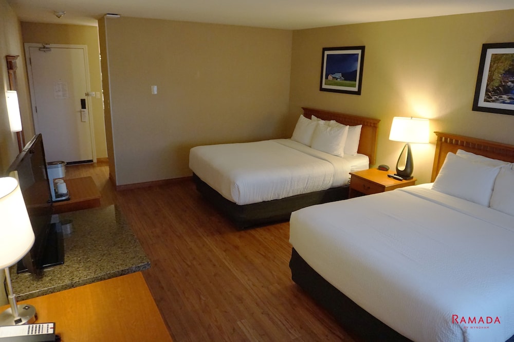 ROOM, 2 QUEEN BEDS, PET FRIENDLY
