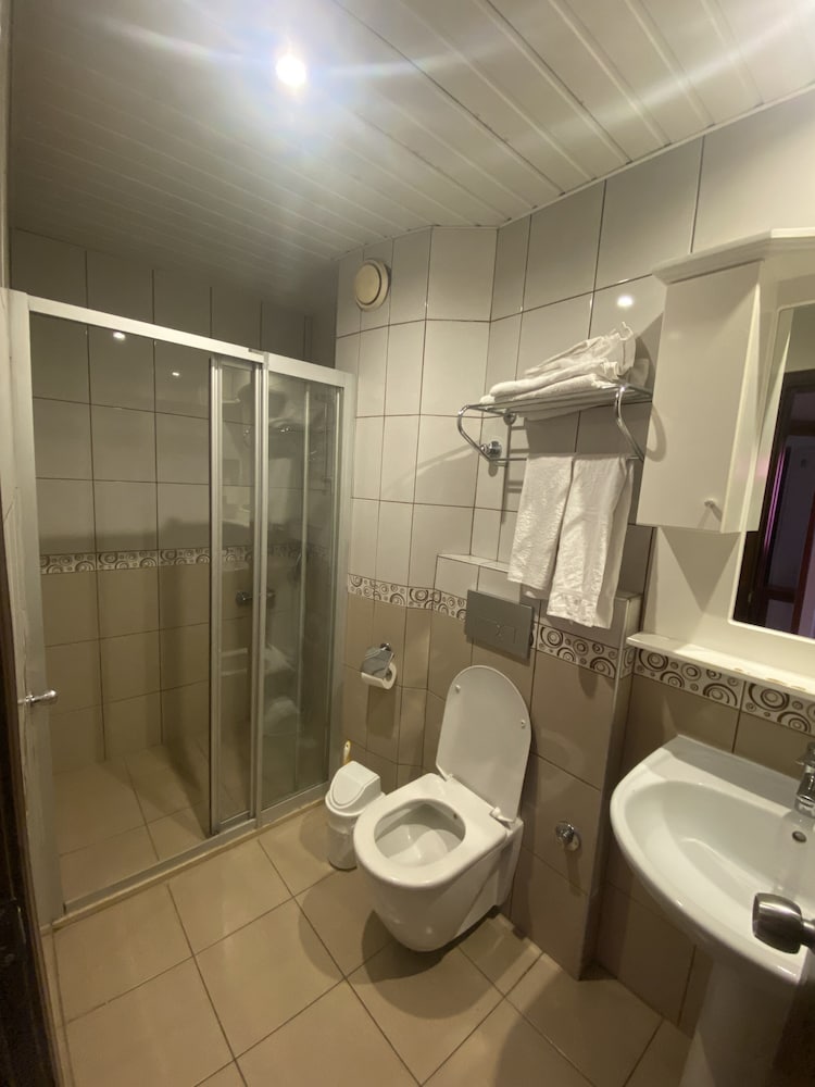 Lavinia Apart Hotel 63/66