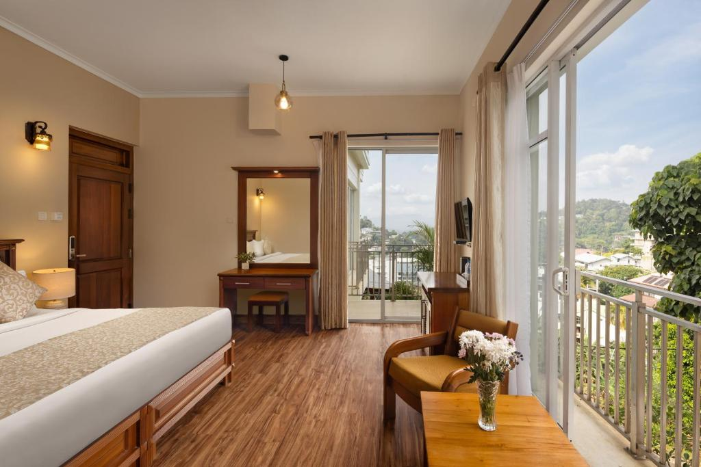 Hotel Cassendra Kandy 6/12