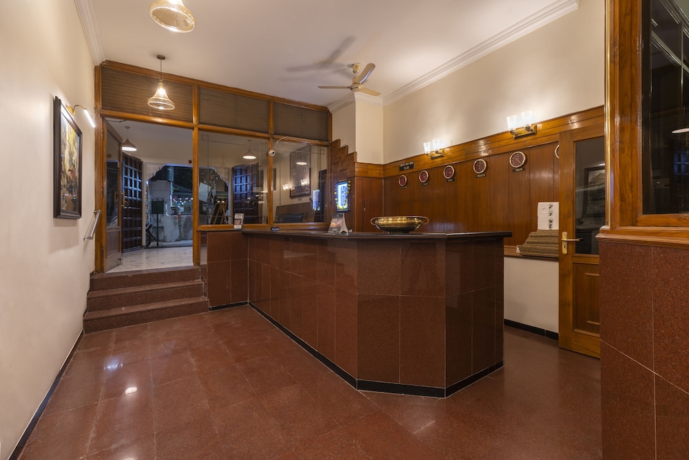 Hotel Sarovar 6/50