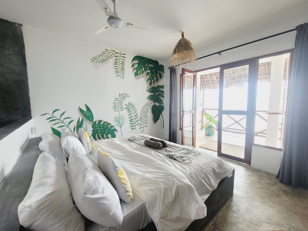 Garden Beach Bungalows 15/68