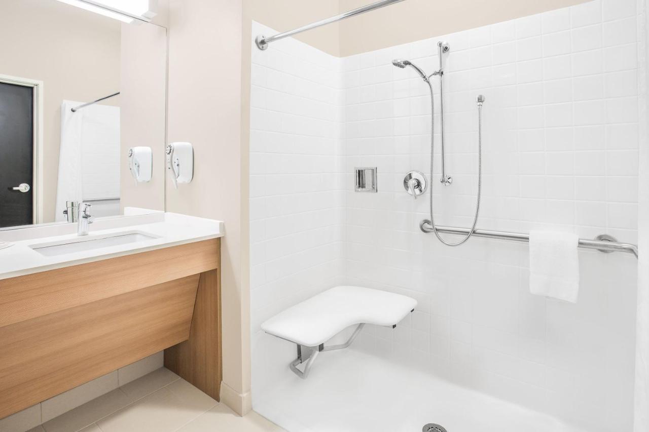 Microtel Inn and Suites By Wyndham Ocean City 32/36