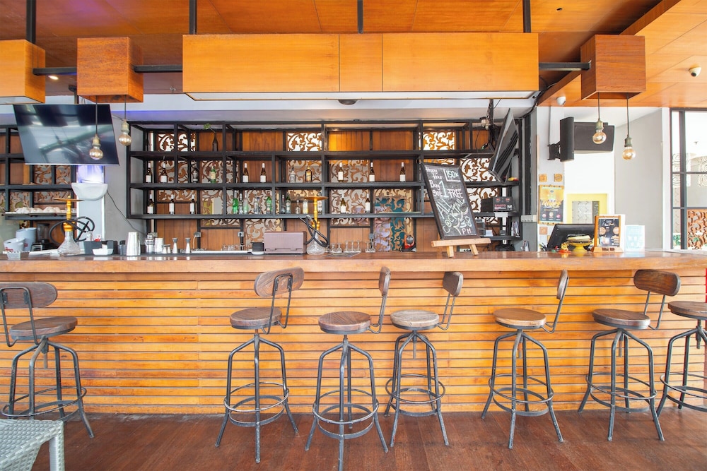 Palette Legian Beach 46/50