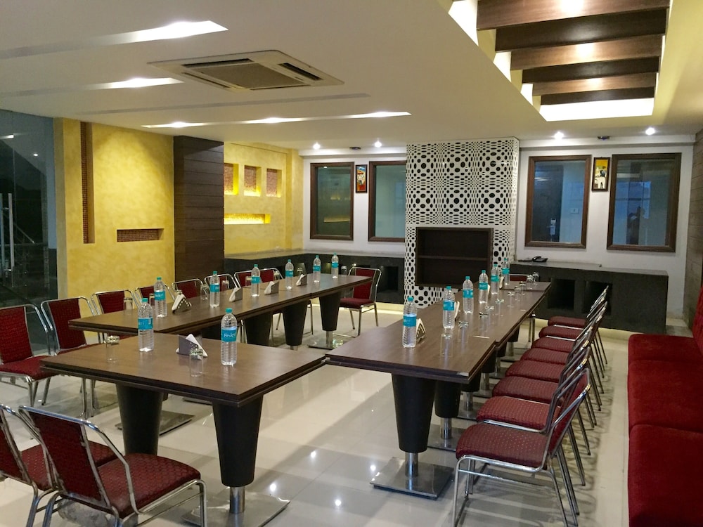 Hotel Narula S Aurrum 28/32