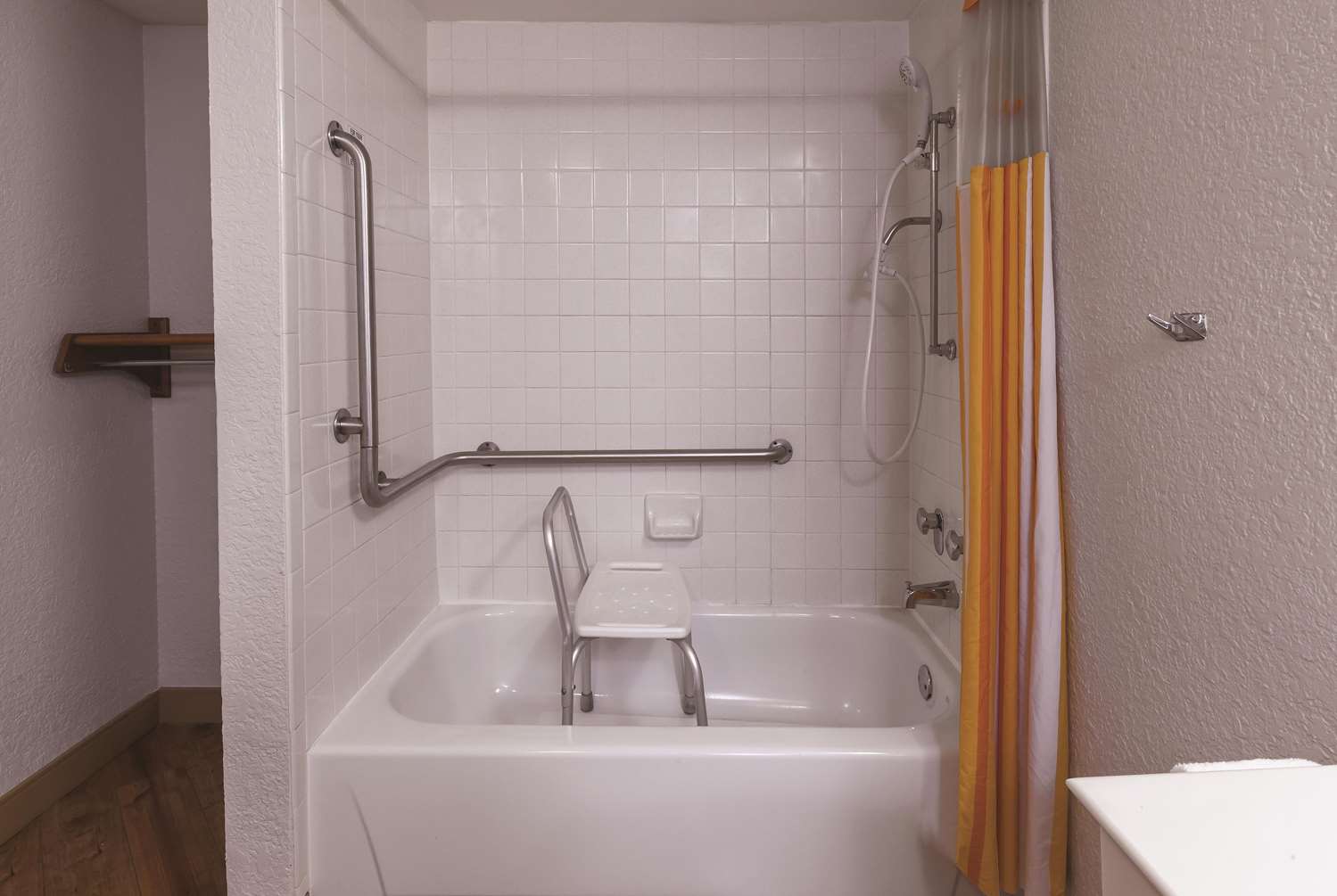 Travelodge by Wyndham Houston Cy-Fair 53/55