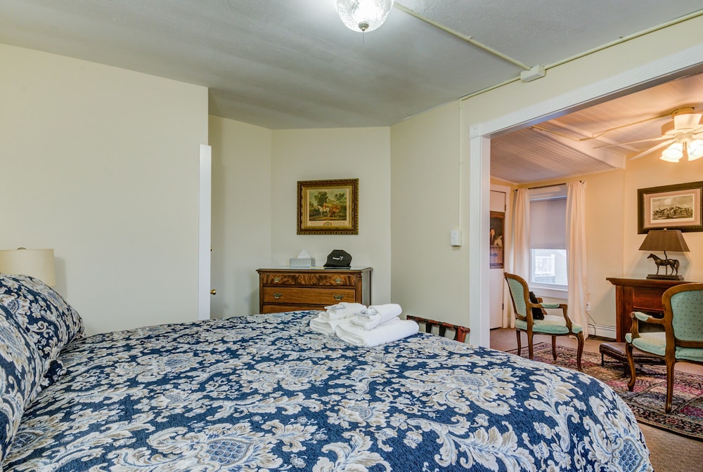 The Lillagaard Bed and Breakfast 10/34
