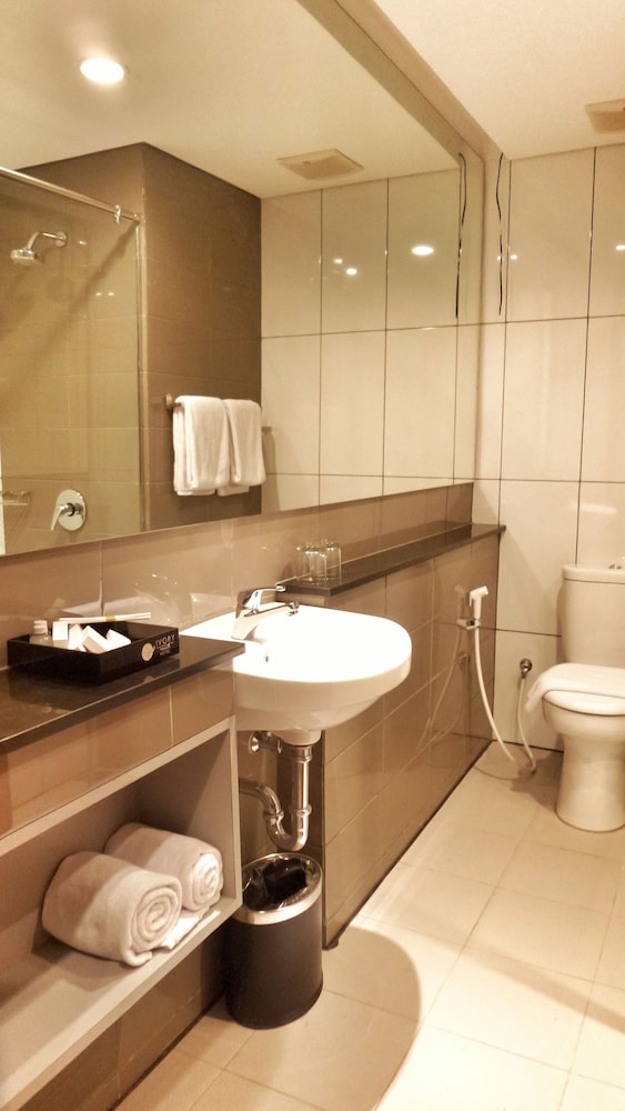 Ivory Hotel (ex Ivory by Ayola Hotel) 21/47