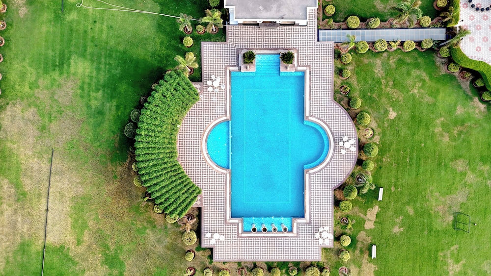 Umaid Farm Resort A Legacy Vintage Stay In Jaipur 43/50