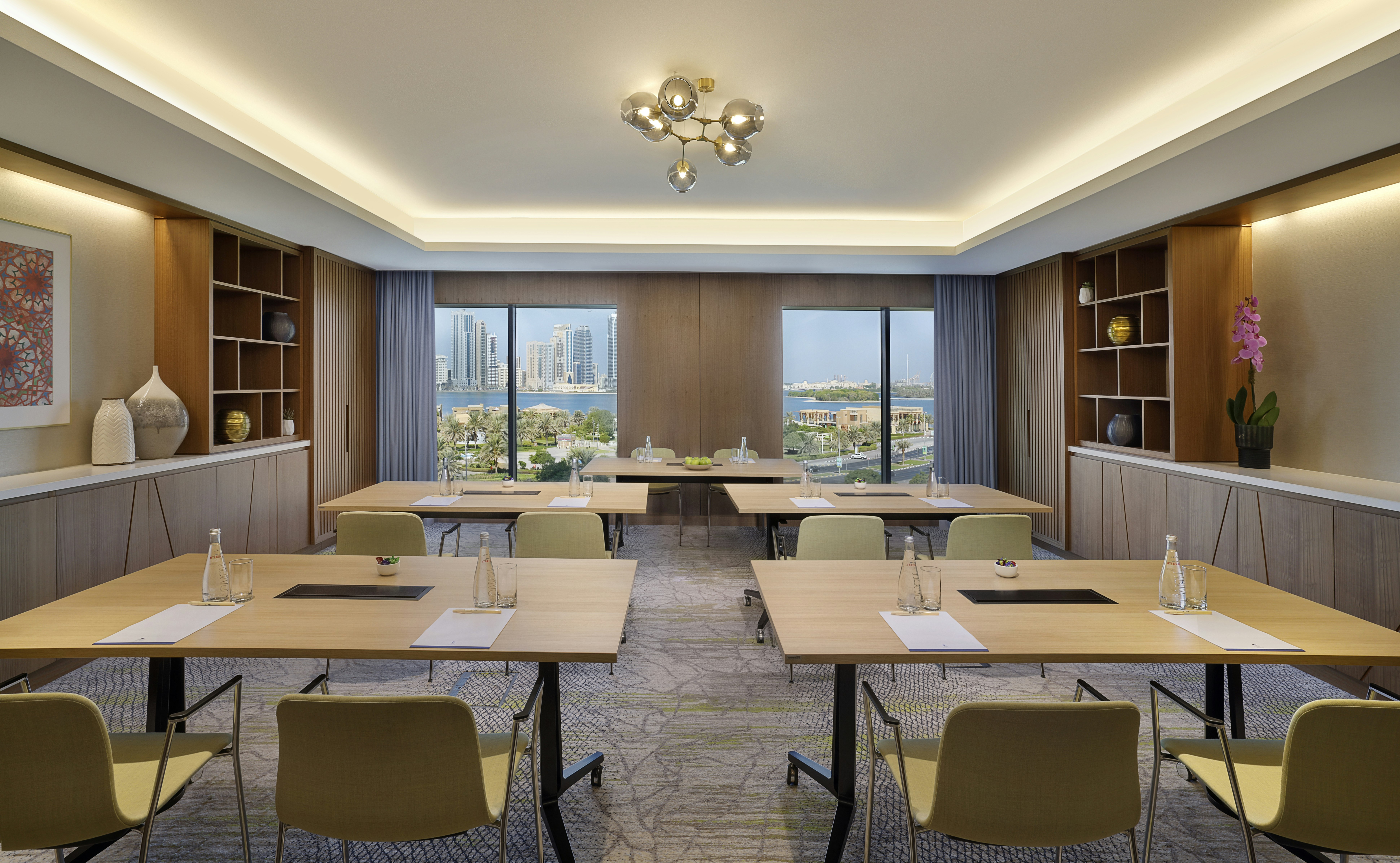 DoubleTree by Hilton Sharjah Waterfront Hotel and Residences 29/35