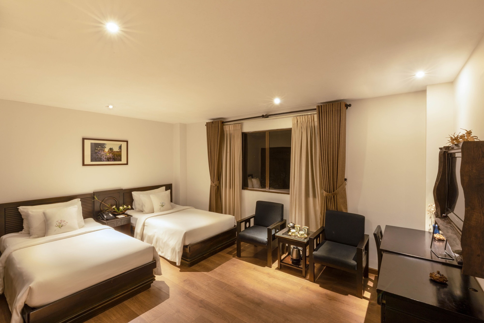 PREMIER, TWIN BEDS