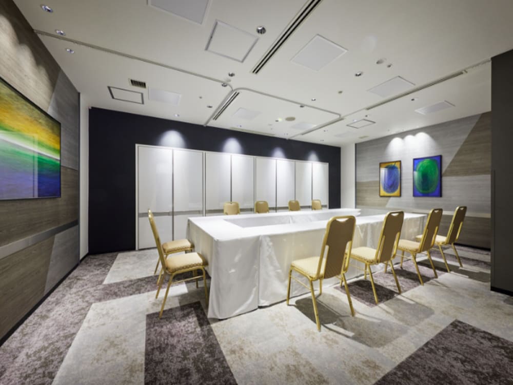 Naspa New Otani Hotel 66/75