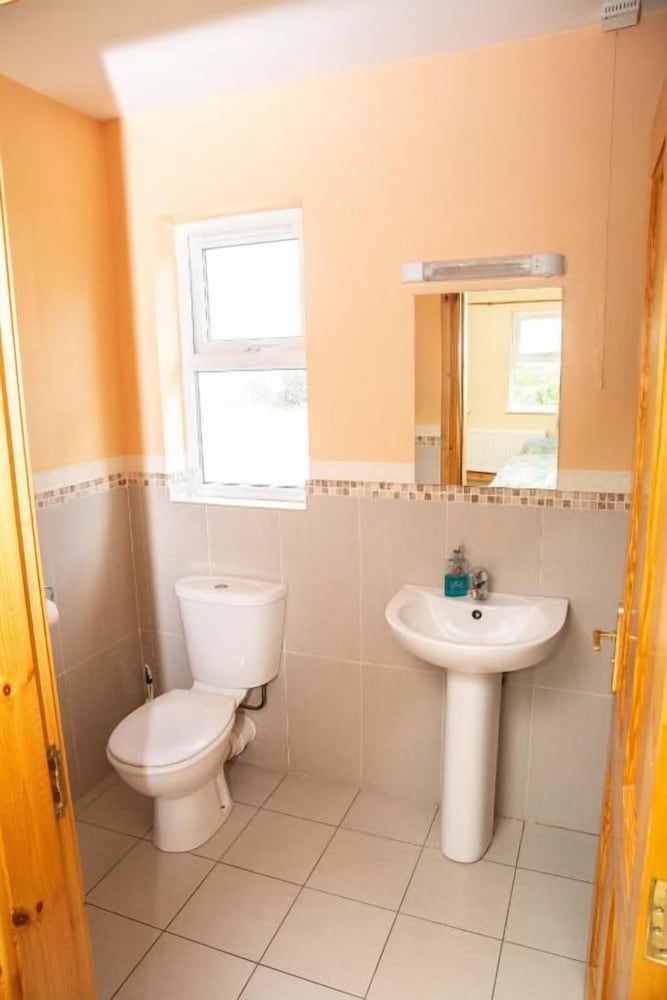Groarty House Manor B B 61/65